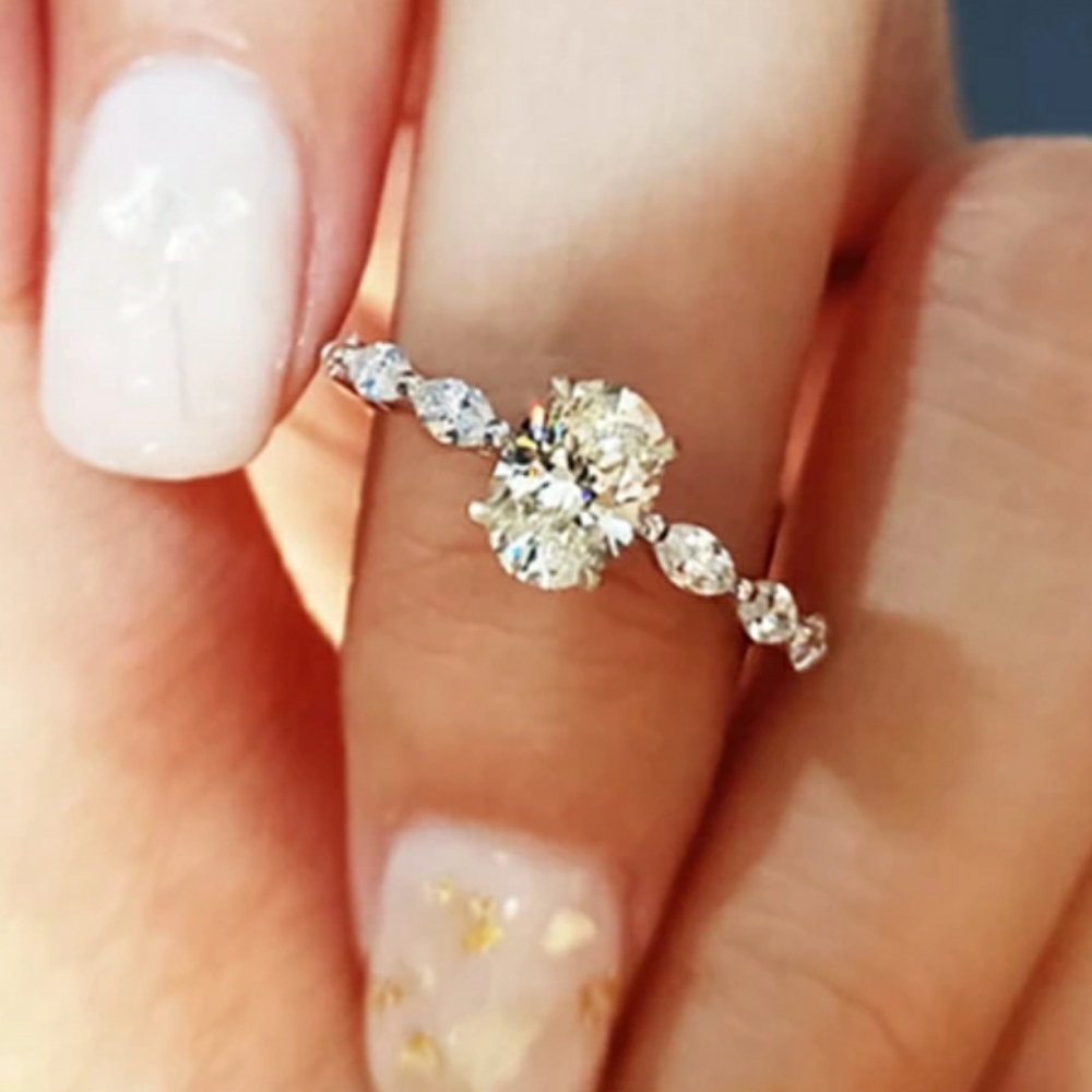 New Silver Fine Oval Ring